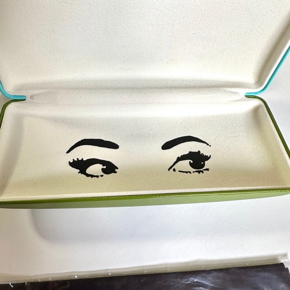 Kate Spade Hard Eyeglass Case and Monogram Cloth - Picture 6 of 10